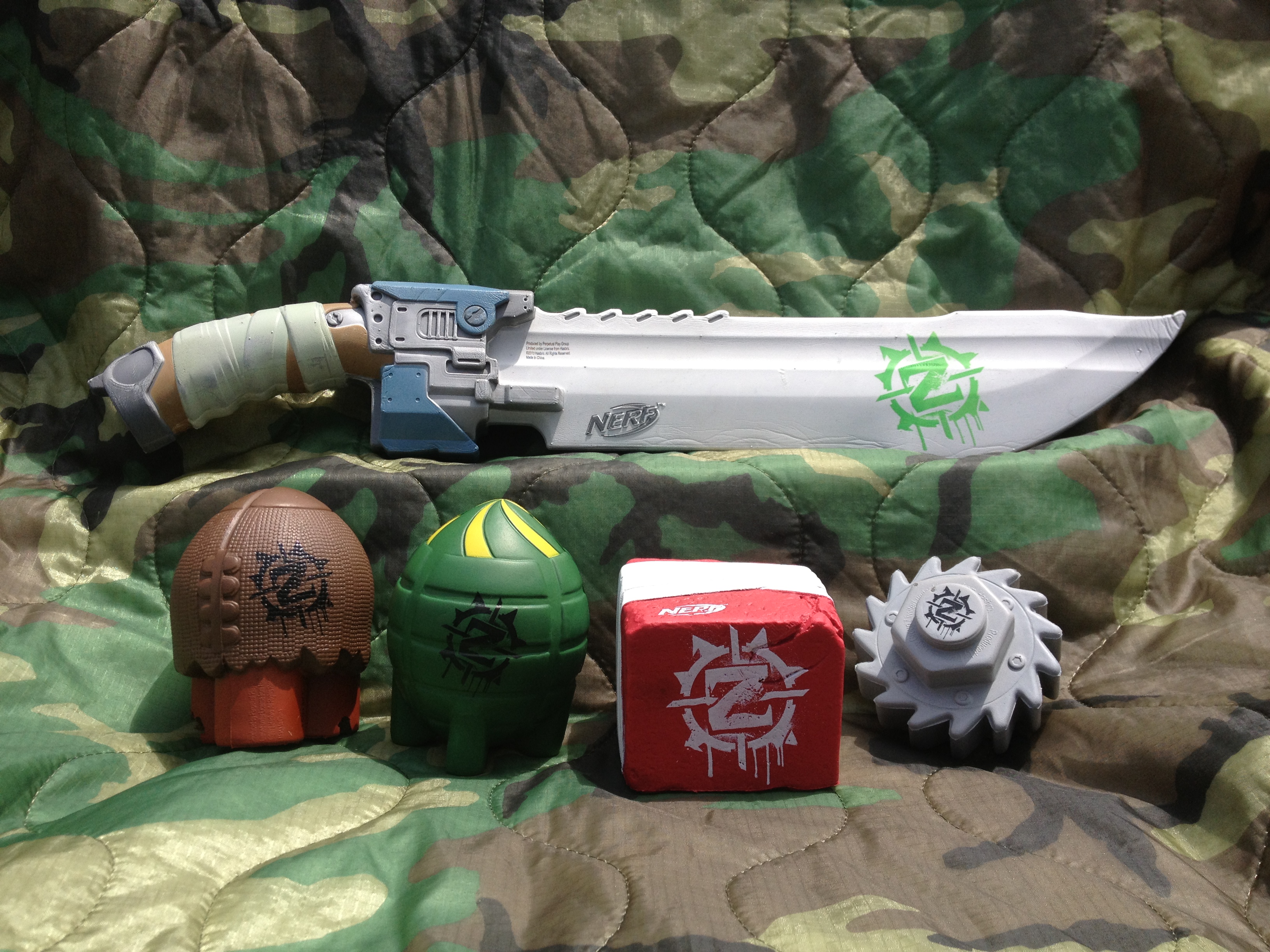1 pack Nerf Zombie Strike  Z-Bombs Brown Football And Grey grenade foam toy 